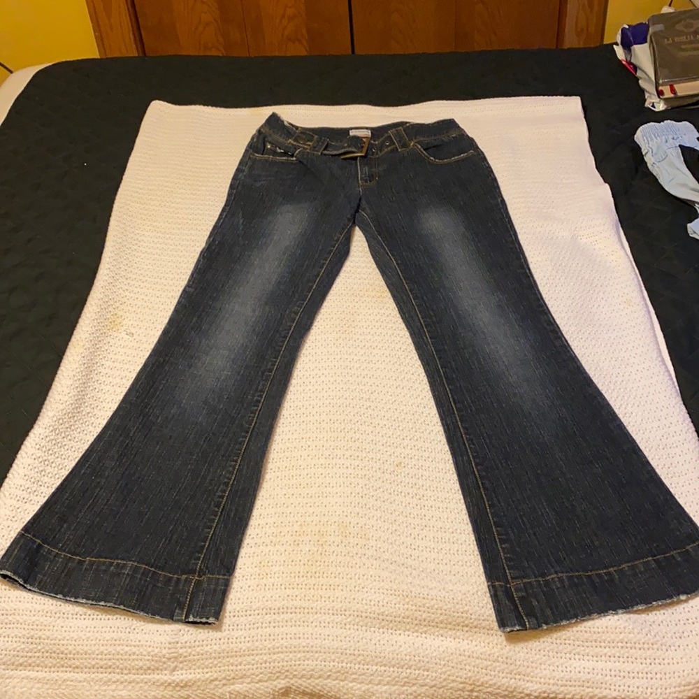 No boundaries blue jeans size 7 Junior